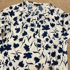 Banana Republic woman shirt